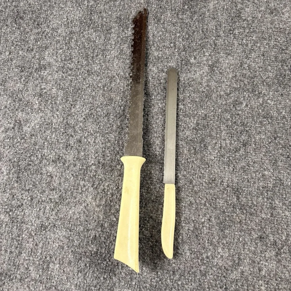 Vintage 60s Quikut Knives Lot of 2 Serrated Kitchen Bread &‎ Butter Utility USA